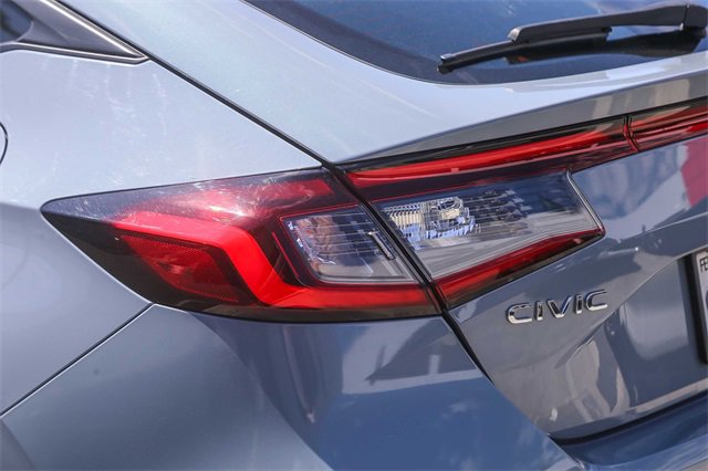 Used 2023 Honda Civic Sport image 11