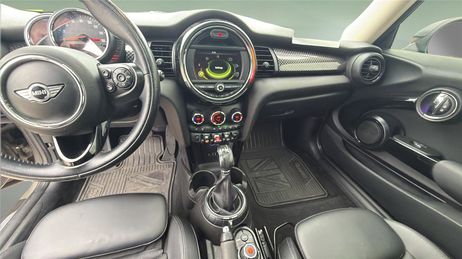 Used 2017 MINI Cooper S image 9