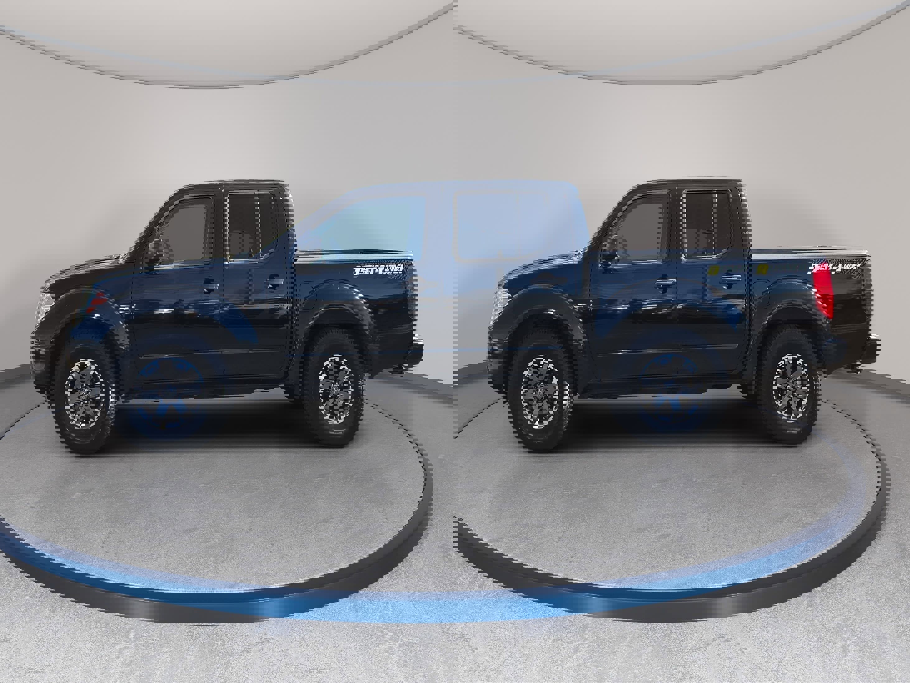 Used 2015 Nissan Frontier Desert Runner image 8