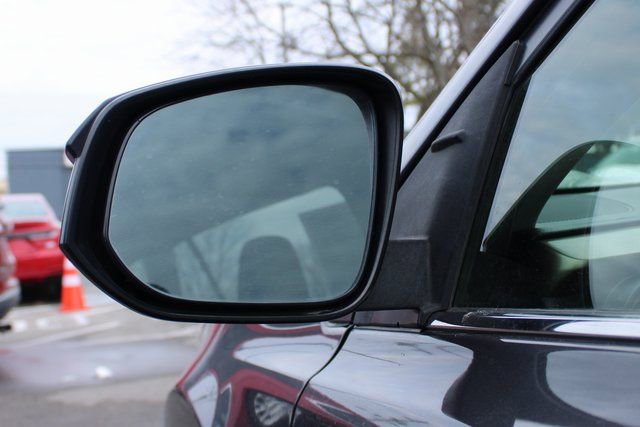 Used 2015 Toyota RAV4 LE AWD/4WD image 8