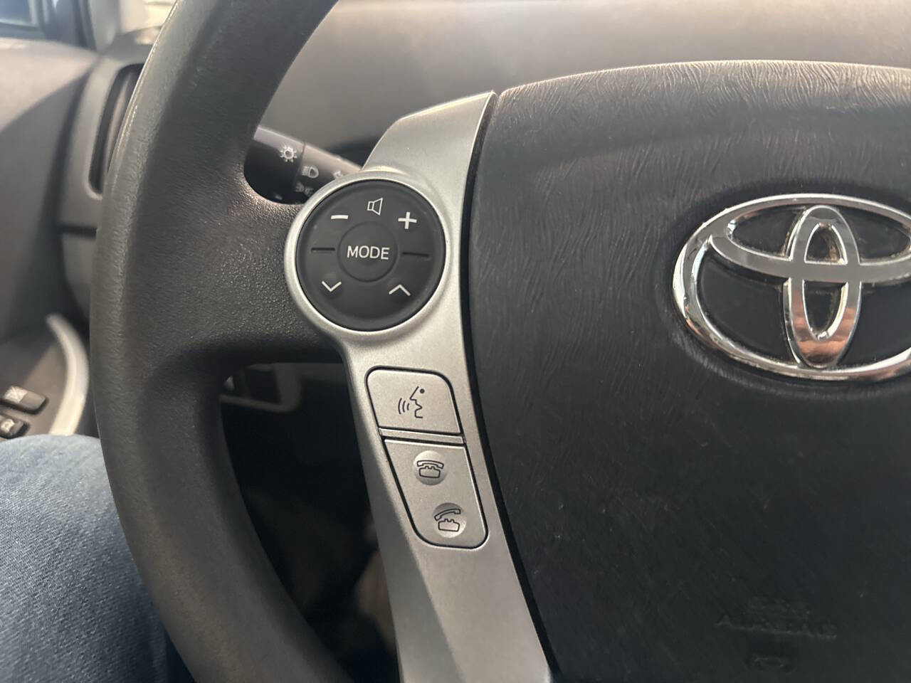 Used 2010 Toyota Prius Two FWD image 25