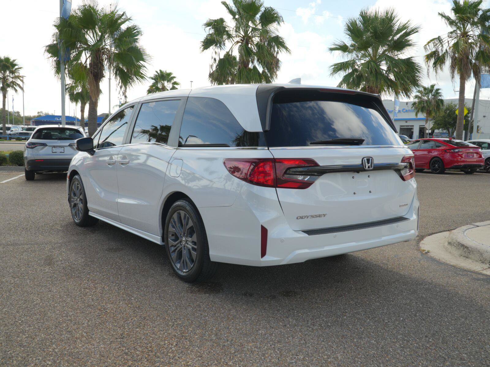 Certified 2025 Honda Odyssey Touring image 13