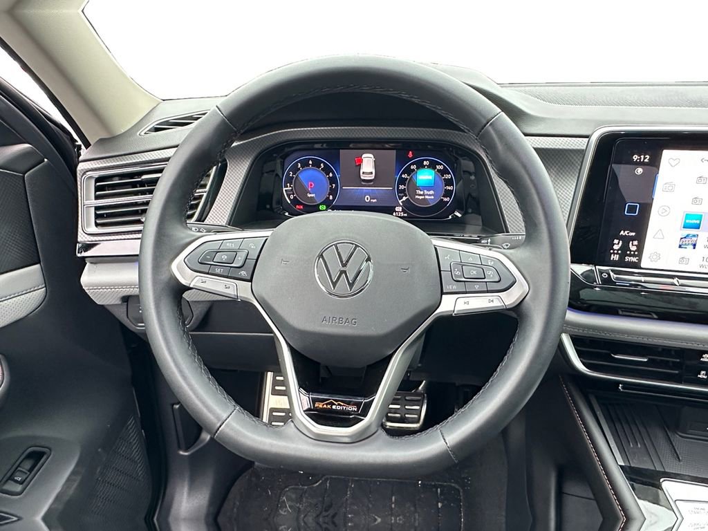 Used 2025 Volkswagen Atlas Peak Edition SE image 12
