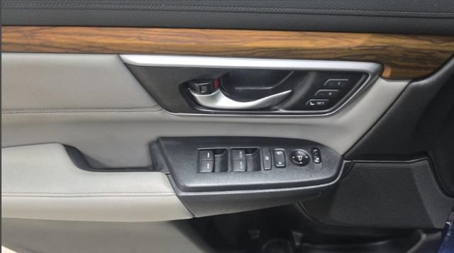 Used 2017 Honda CR-V Touring image 9