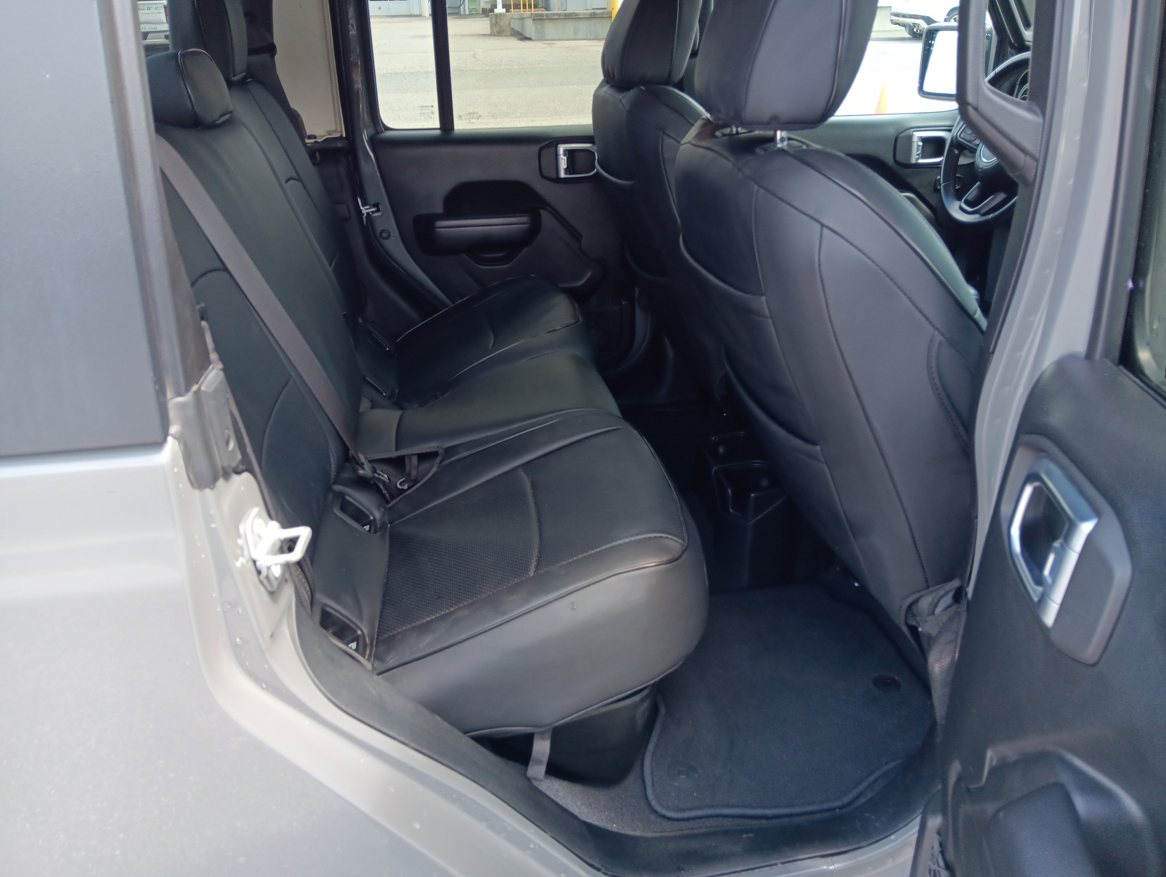 Used 2021 Jeep Gladiator Sport image 17