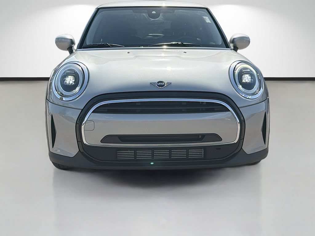 Used 2024 MINI Cooper 2-Door Hardtop w/ Storage Package FWD image 8
