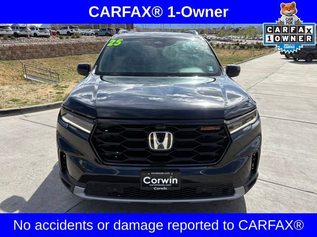 Used 2025 Honda Pilot TrailSport image 2
