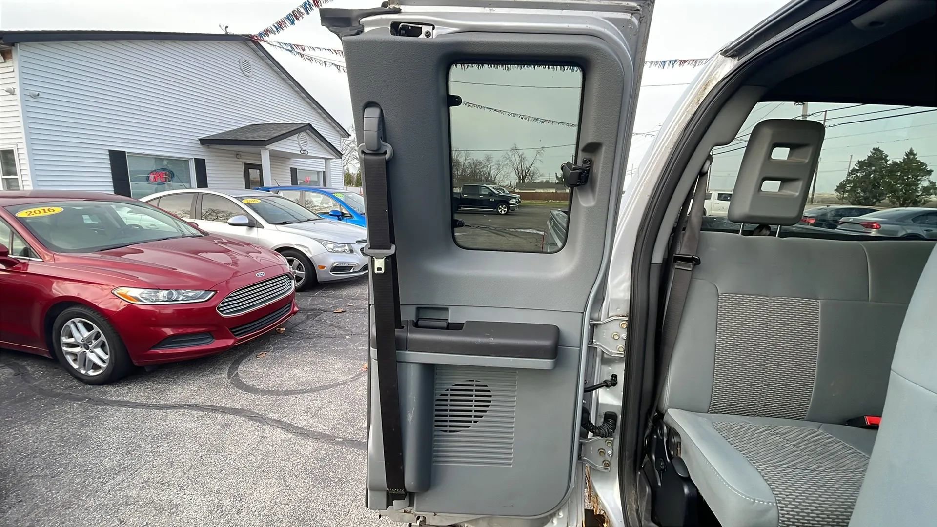 Used 2012 Ford F250 XLT w/ Snow Plow Prep Pkg image 30