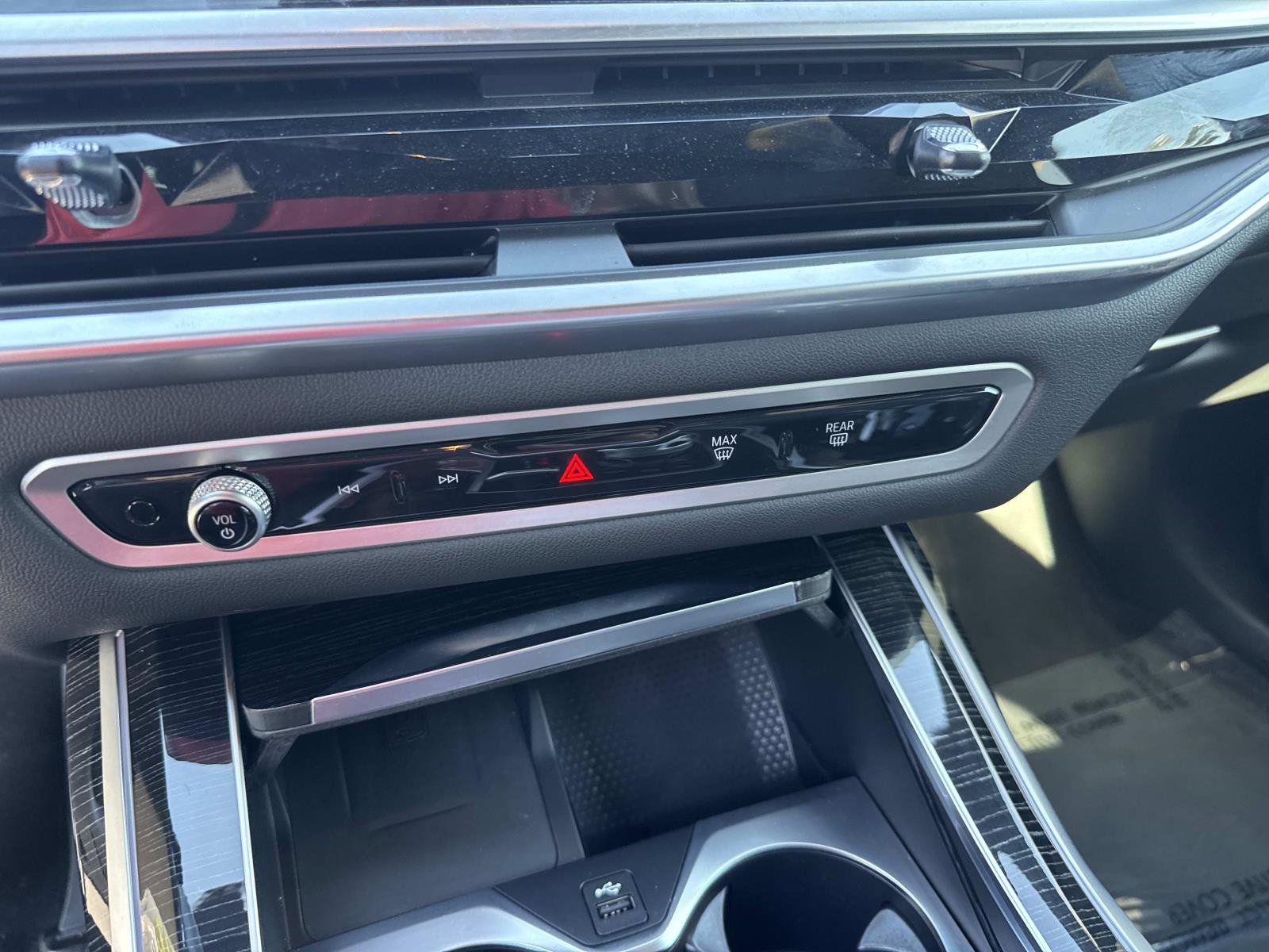 Used 2024 BMW X7 M60i image 26