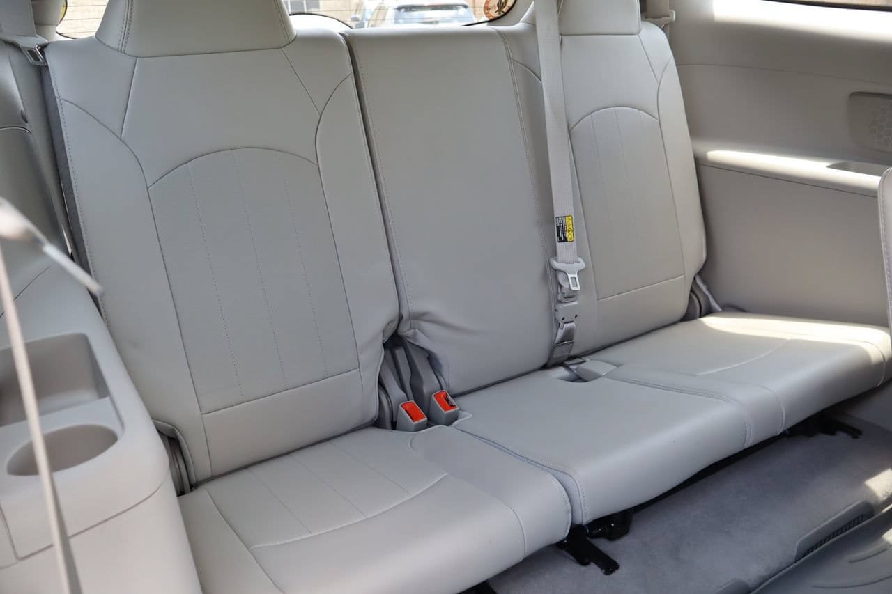 Used 2017 Buick Enclave Premium w/ Experience Buick Package FWD image 19