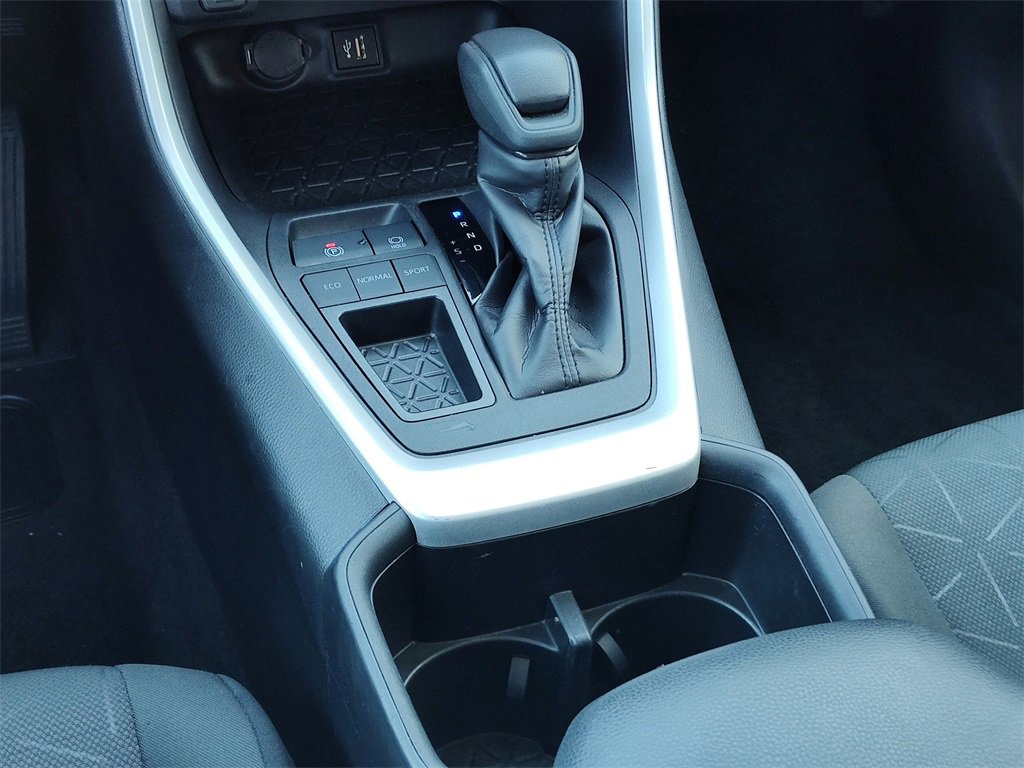 Used 2024 Toyota RAV4 XLE image 29