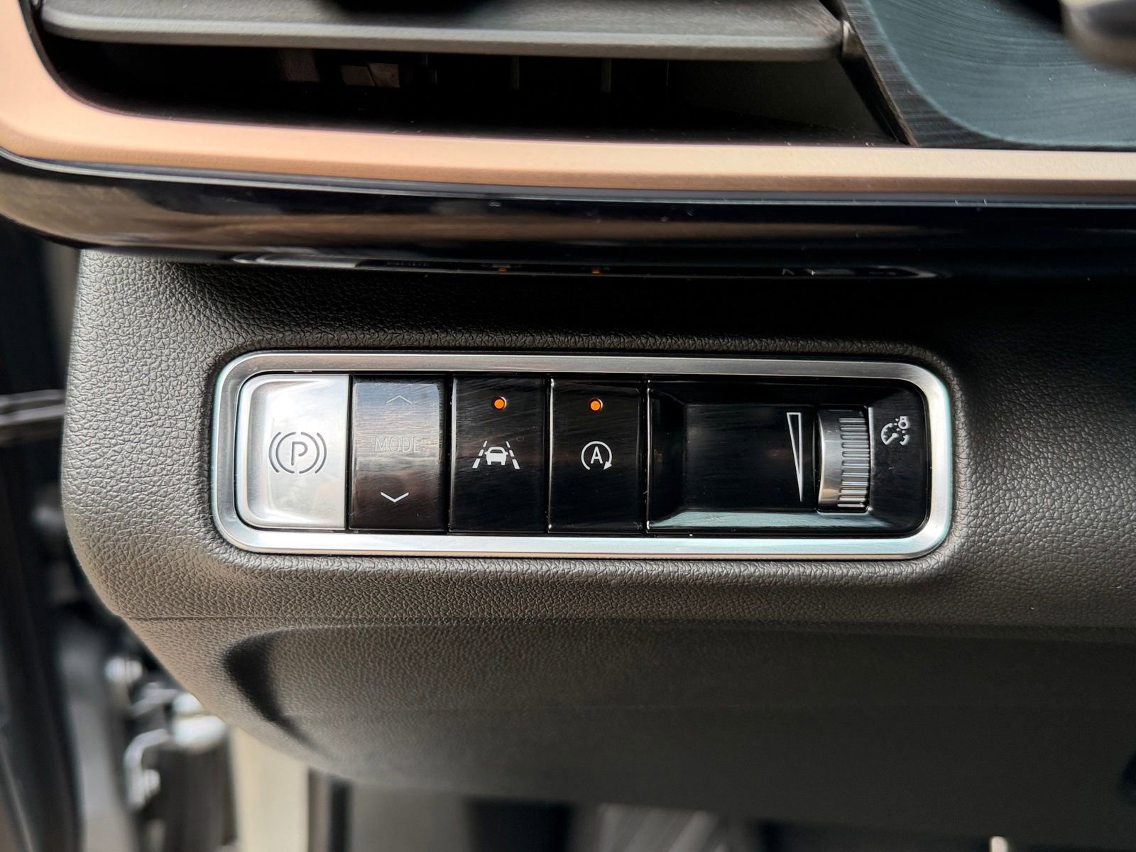 Used 2025 Buick Envision Sport Touring AWD/4WD image 12