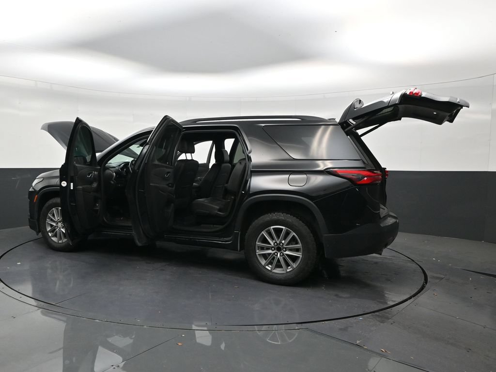 Used 2023 Chevrolet Traverse LT FWD image 30