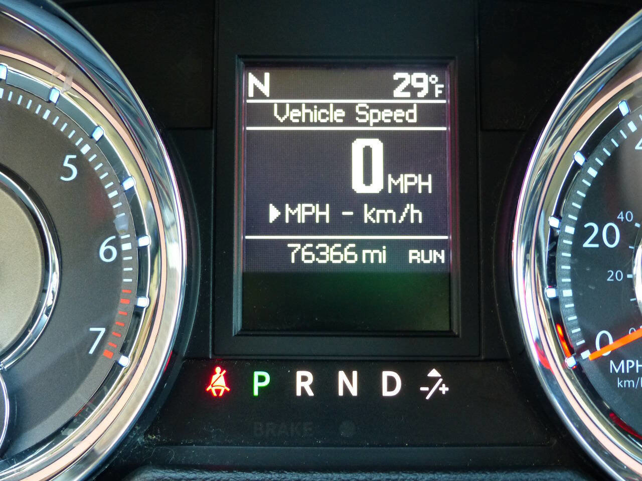 Used 2014 Chrysler Town & Country Touring image 27