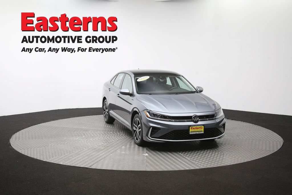 Used 2025 Volkswagen Jetta SE FWD image 53