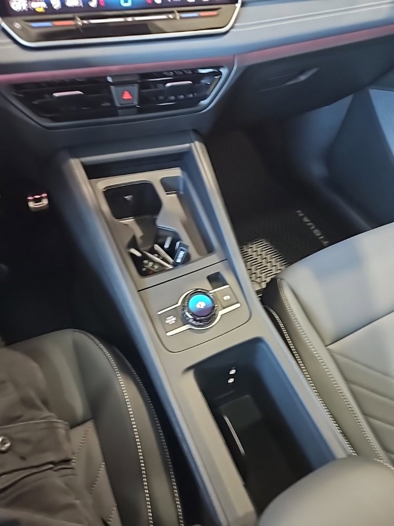 New 2026 Volkswagen Tiguan SE R-Line image 33