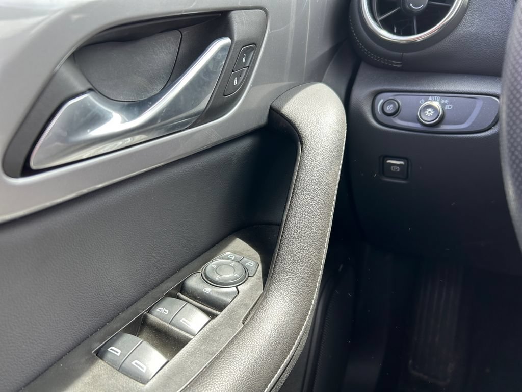 Used 2024 Chevrolet Blazer LT w/ Convenience Package FWD image 19