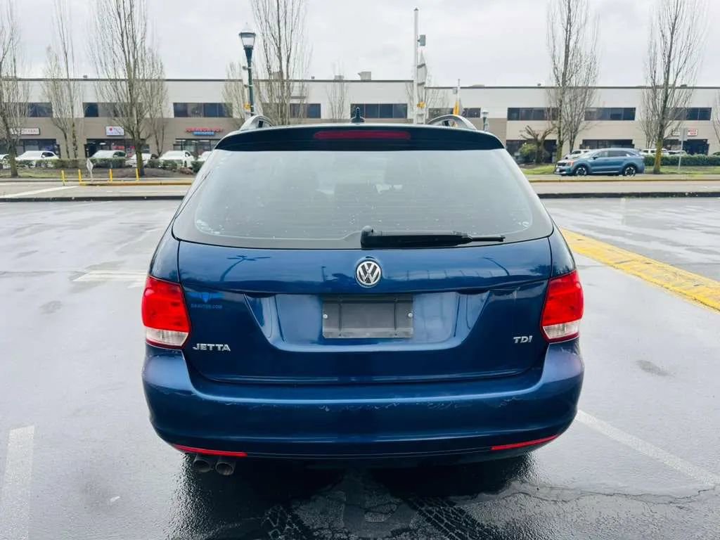 Used 2012 Volkswagen Jetta TDI image 4