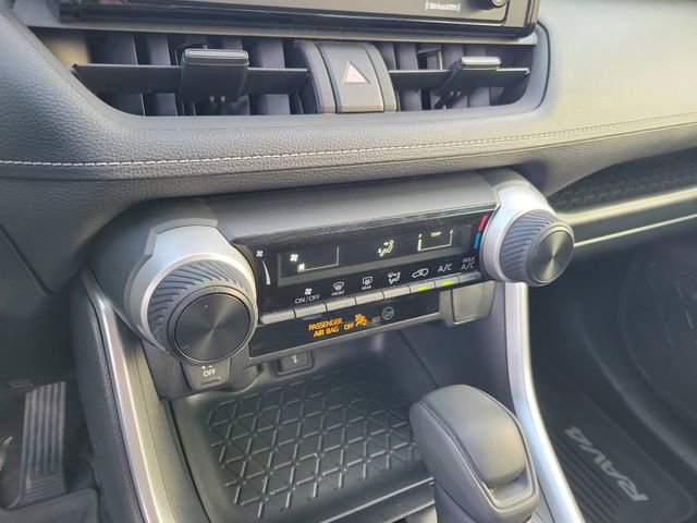 Used 2020 Toyota RAV4 LE w/ All Weather Liner Package image 23