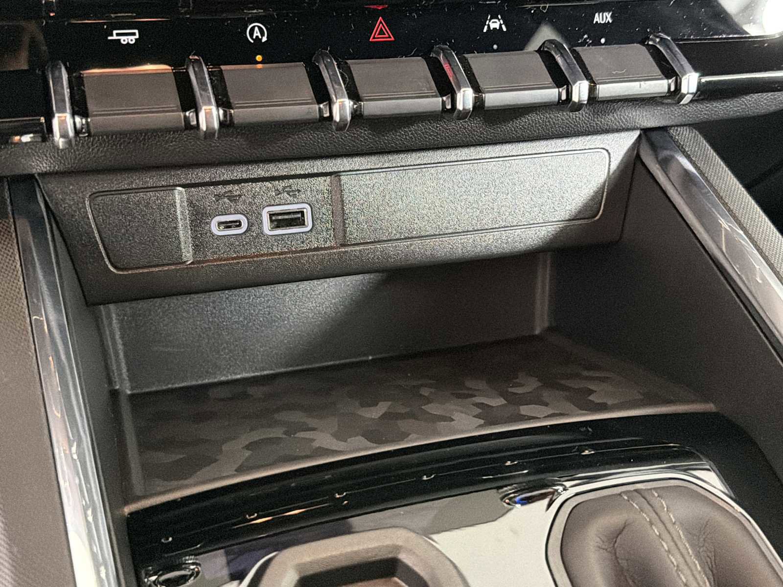 New 2026 GMC Canyon Elevation image 29