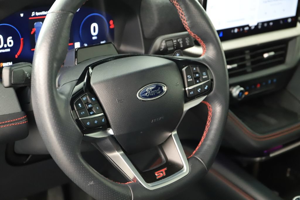 Used 2025 Ford Explorer ST AWD/4WD image 16