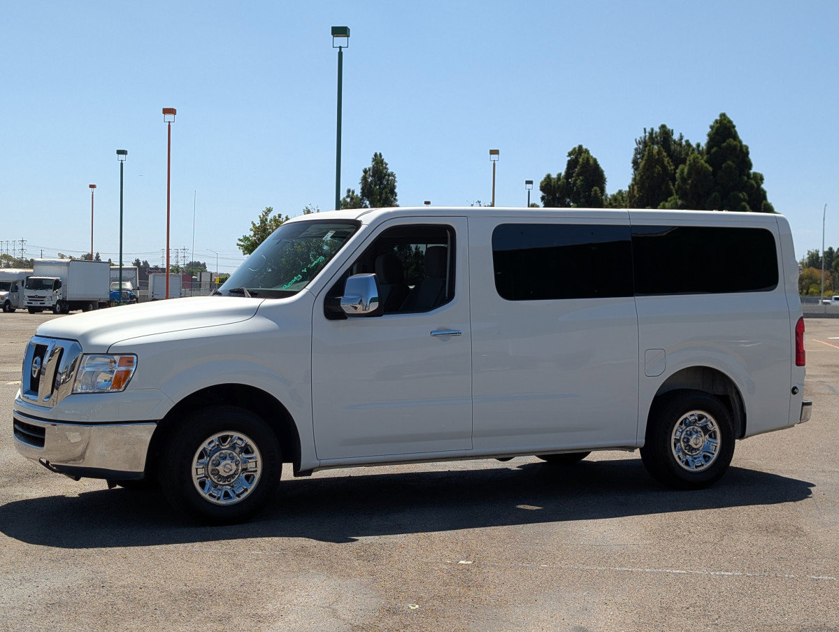 Used 2020 Nissan NV 3500 SV w/ Navigation Package image 2