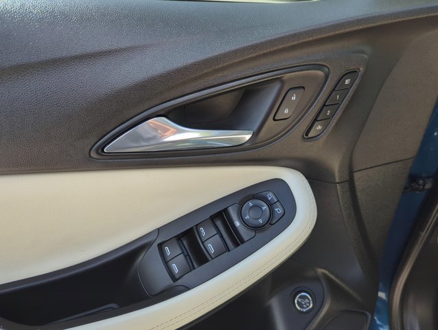 Used 2020 Buick Encore GX Essence w/ Advanced Technology Package image 11