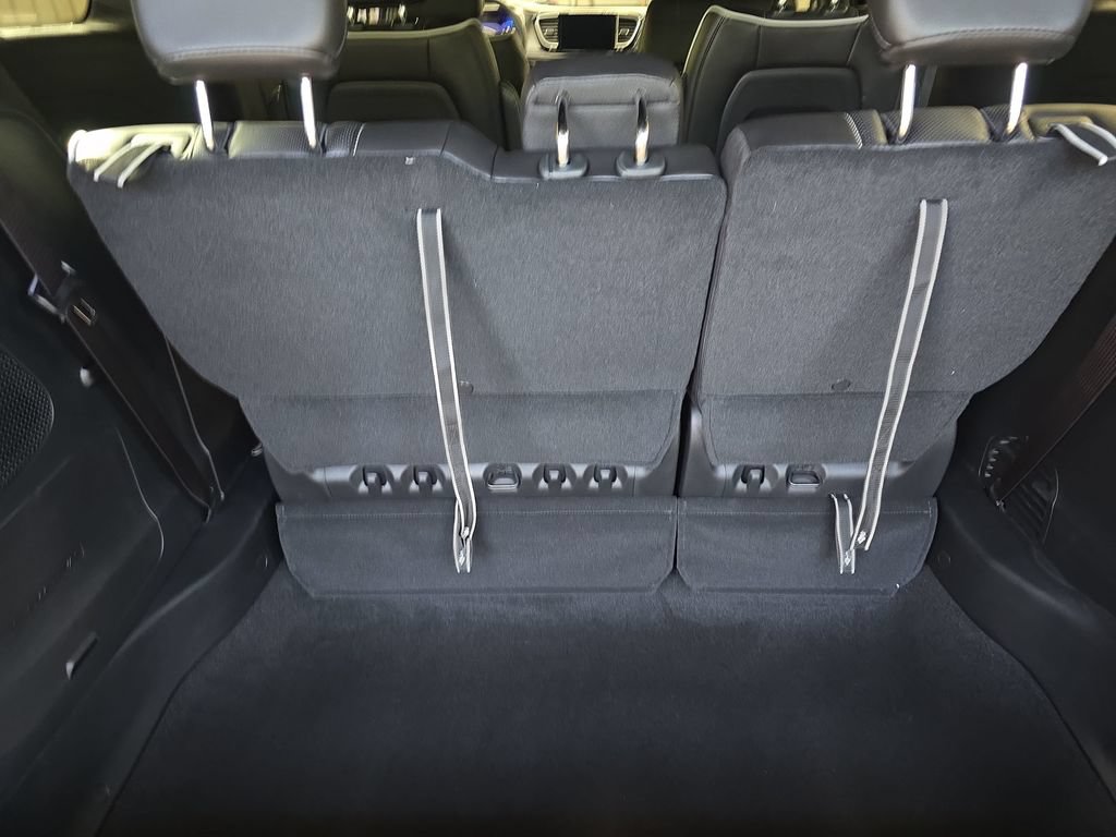 New 2027 Chrysler Pacifica Limited FWD image 13