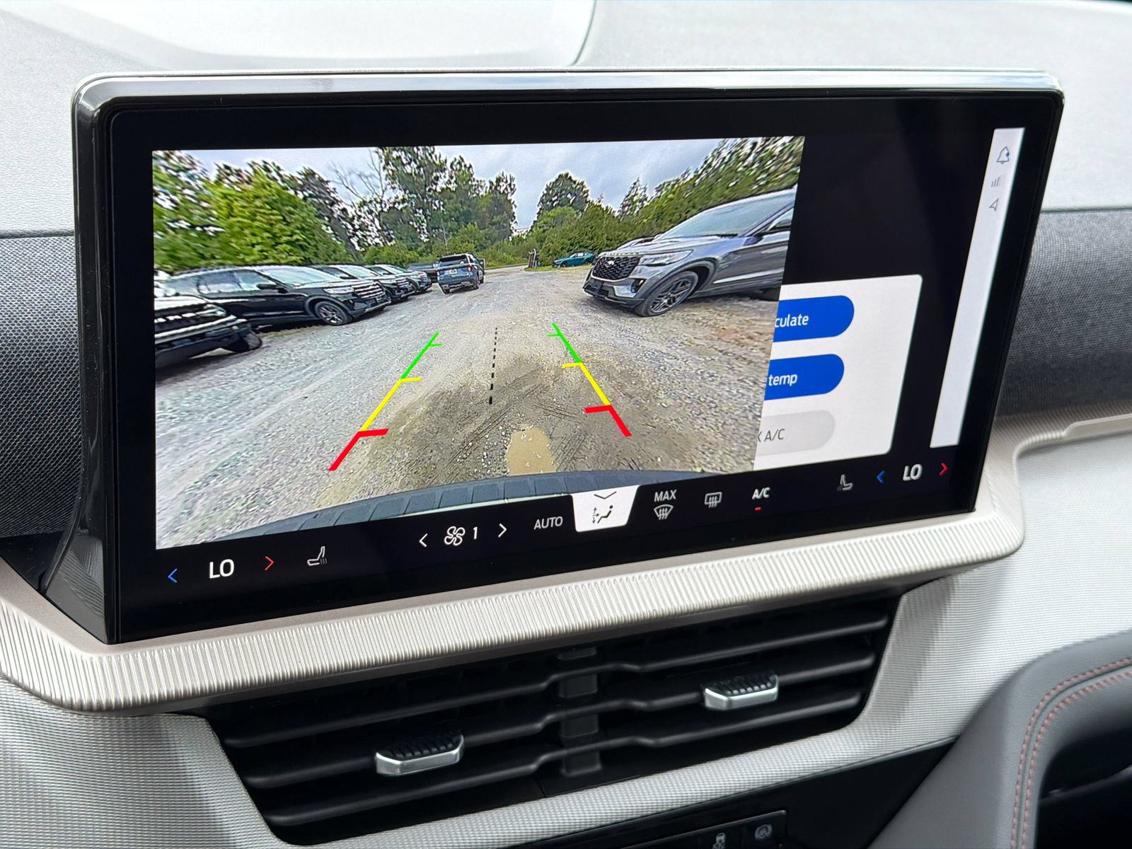 New 2026 Ford Explorer Active AWD/4WD image 23