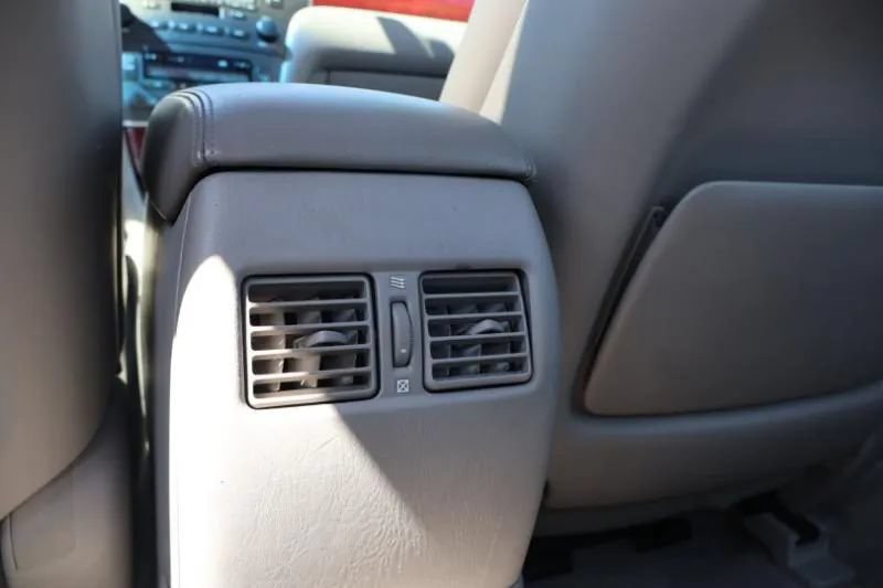 Used 2003 Lexus ES 330 w/ Premium Pkg FWD image 24