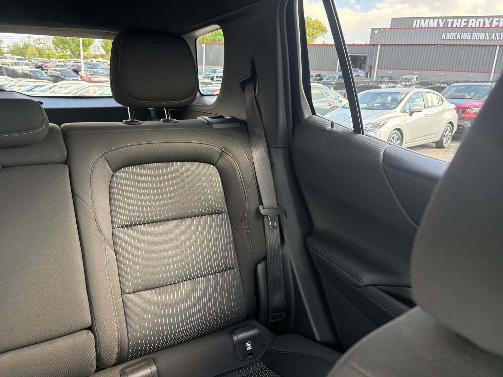 Used 2025 Chevrolet Equinox LT FWD image 37