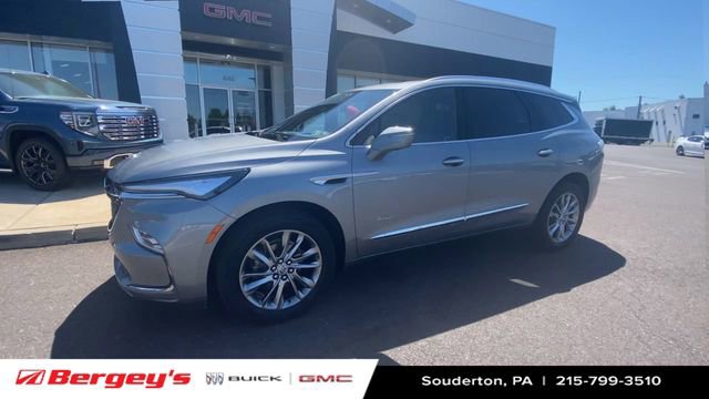 Used 2023 Buick Enclave Avenir w/ Avenir Technology Package AWD/4WD image 5