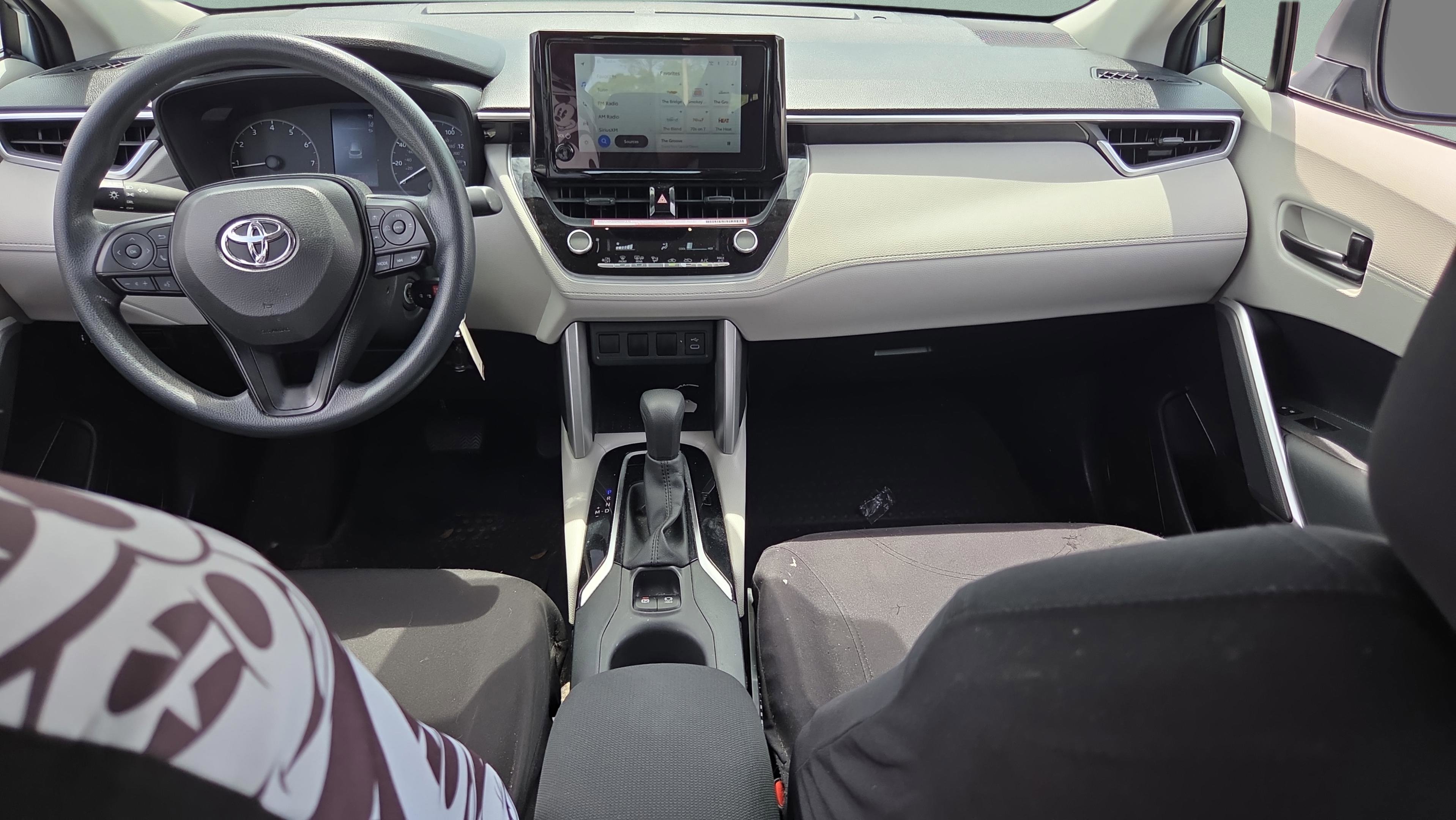 Certified 2024 Toyota Corolla Cross L FWD image 11