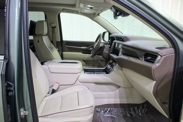 Used 2023 GMC Yukon Denali w/ Max Trailering Package image 13