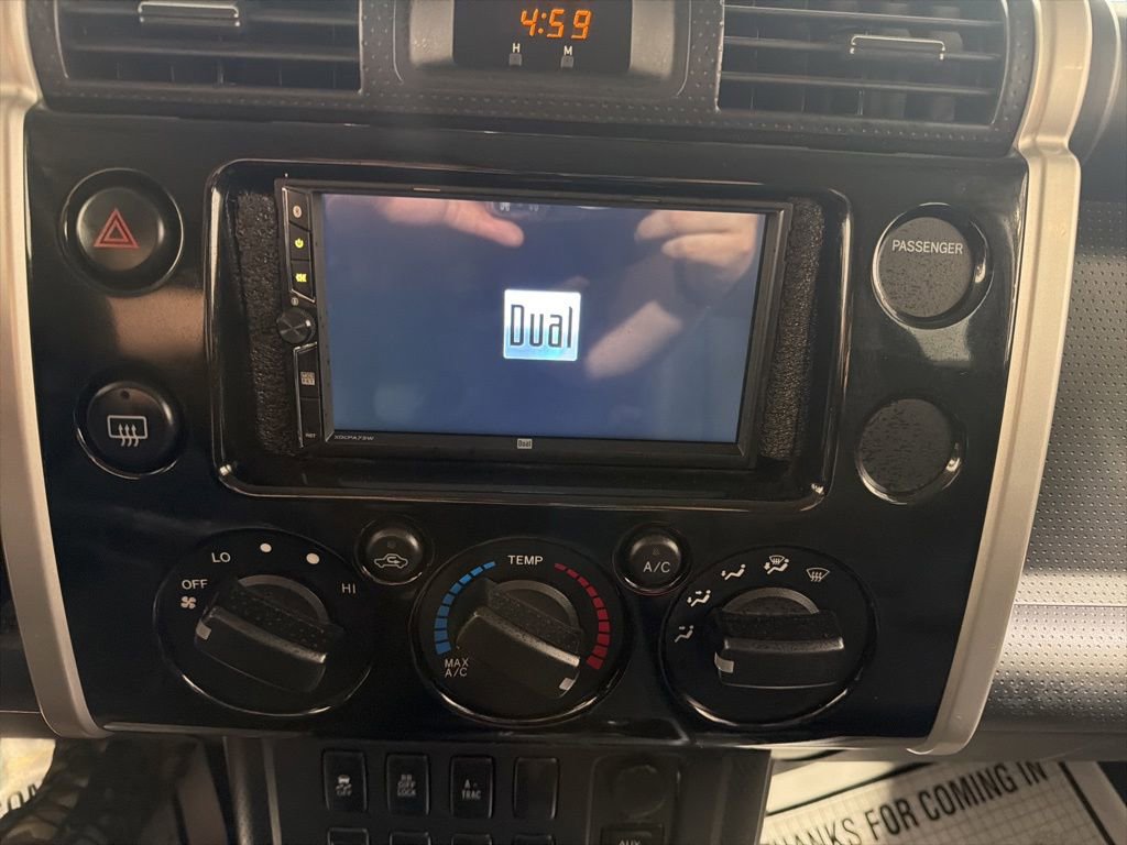Used 2010 Toyota FJ Cruiser 4WD image 28