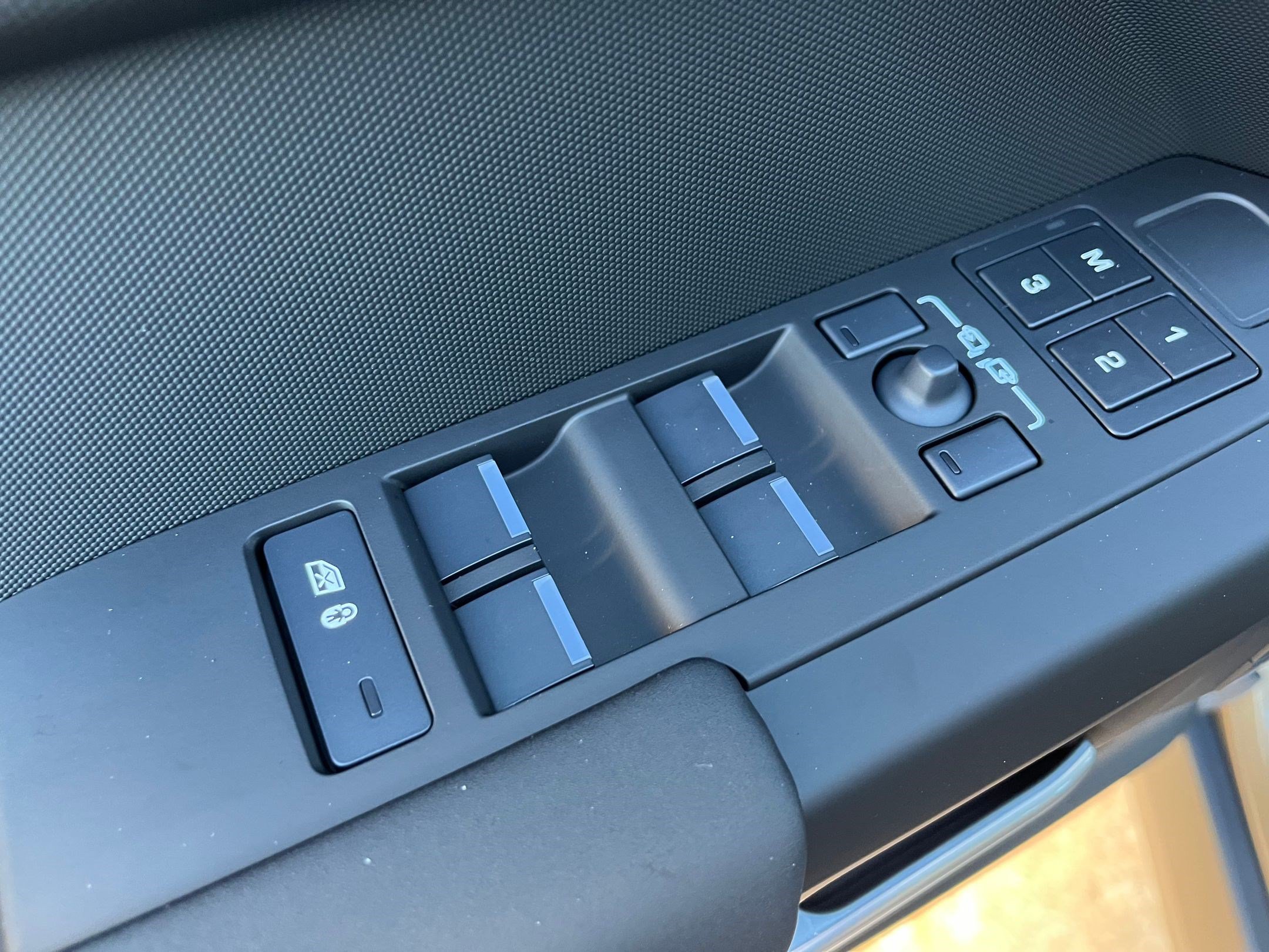 Used 2026 Land Rover Defender 110 S AWD/4WD image 12