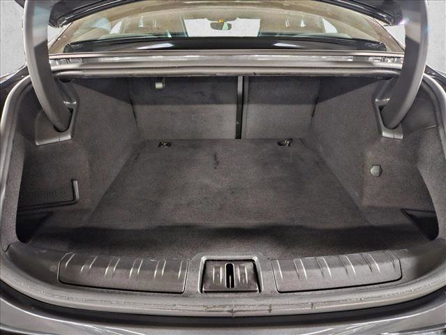 Used 2022 Porsche Taycan image 6