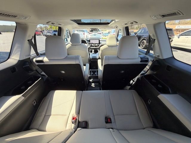 Used 2026 Toyota Grand Highlander Limited image 11