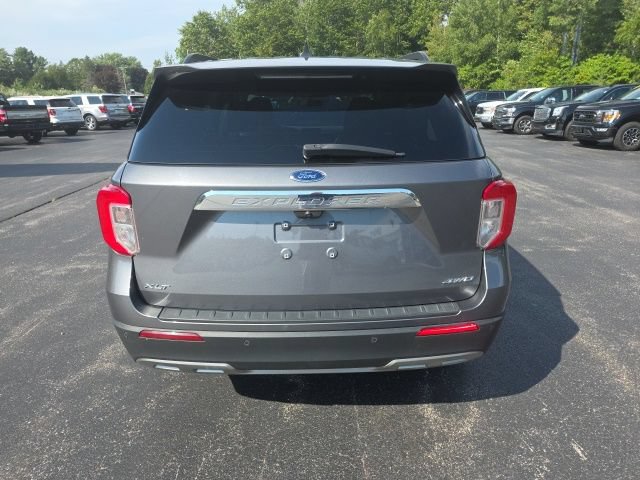Used 2022 Ford Explorer XLT AWD/4WD image 4