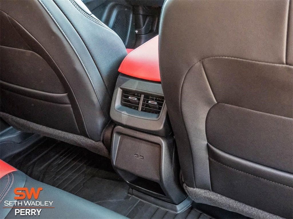 New 2025 Chevrolet Equinox EV RS w/ LPO, Illumination Package image 22