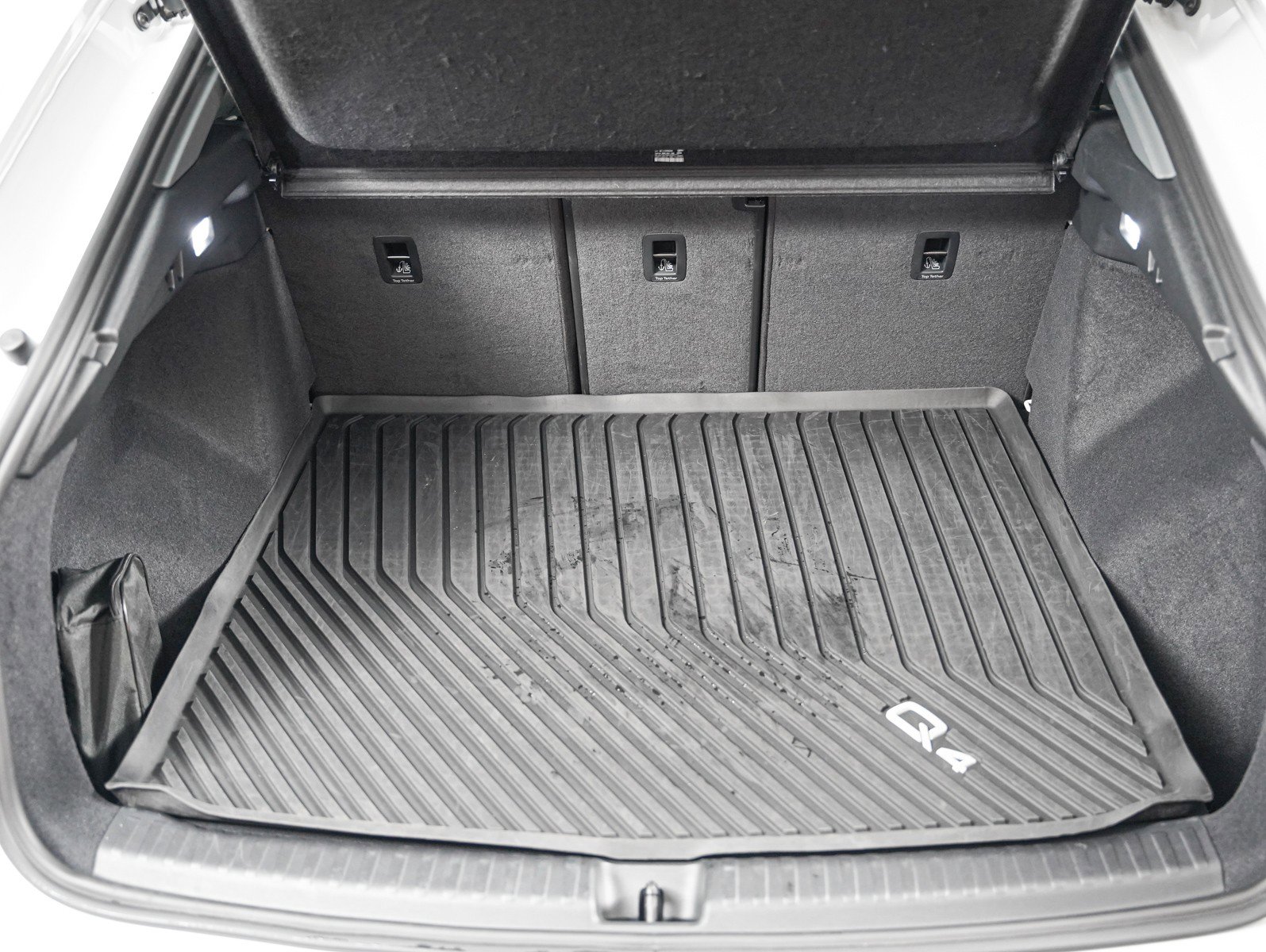 Certified 2023 Audi Q4 e-tron Premium Plus w/ Premium Plus AWD/4WD image 4