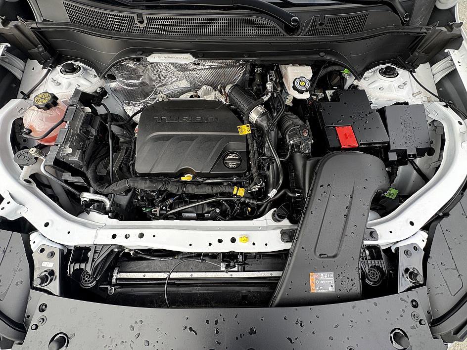 Used 2025 Chevrolet Trax LT w/ Driver Confidence Package image 27