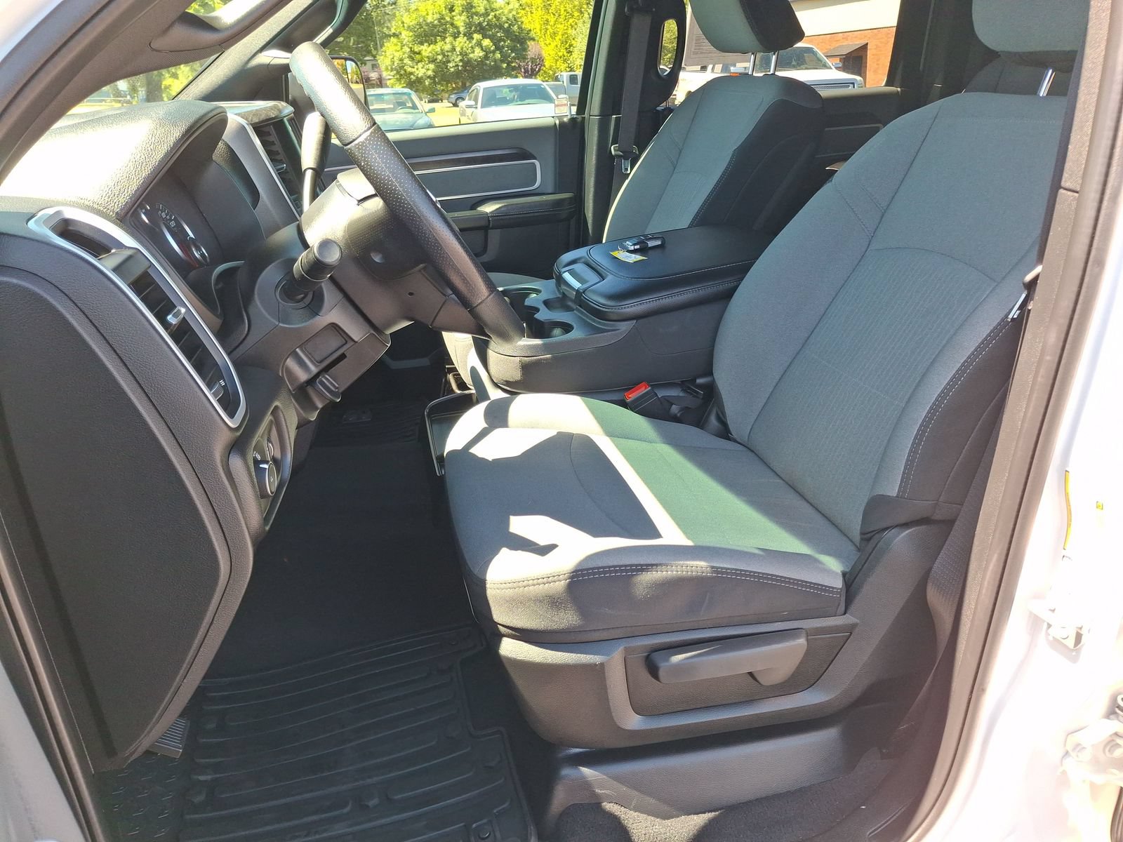 Certified 2022 RAM 3500 Big Horn w/ Snow Chief Group AWD/4WD image 19