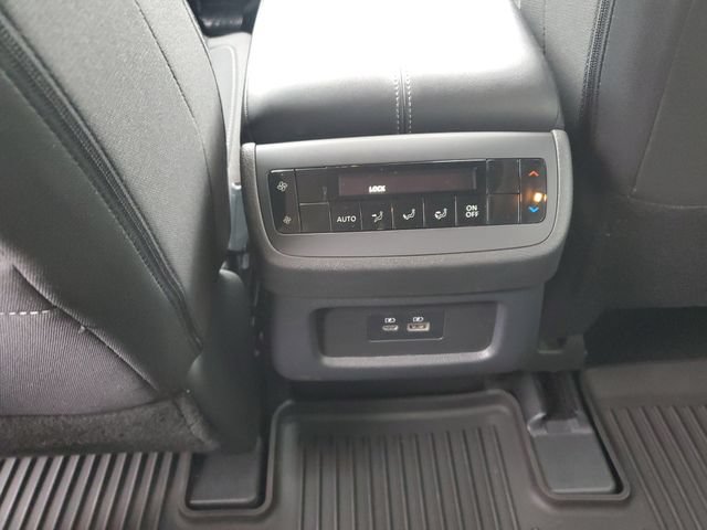 Used 2025 Nissan Pathfinder SV w/ SV Premium Package FWD image 14