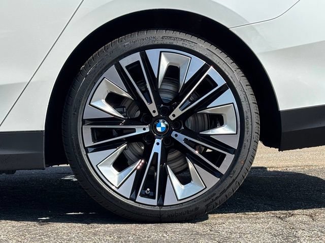 New 2027 BMW 530i xDrive w/ Premium Package AWD/4WD image 3
