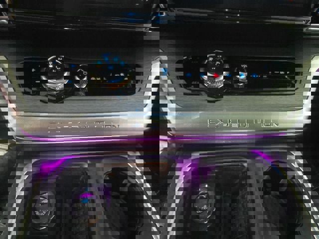 Used 2025 Ford Expedition Platinum image 28