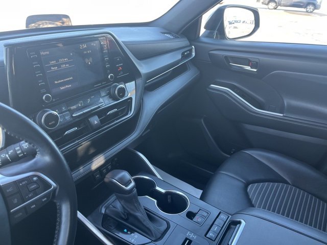 Used 2021 Toyota Highlander XSE image 13
