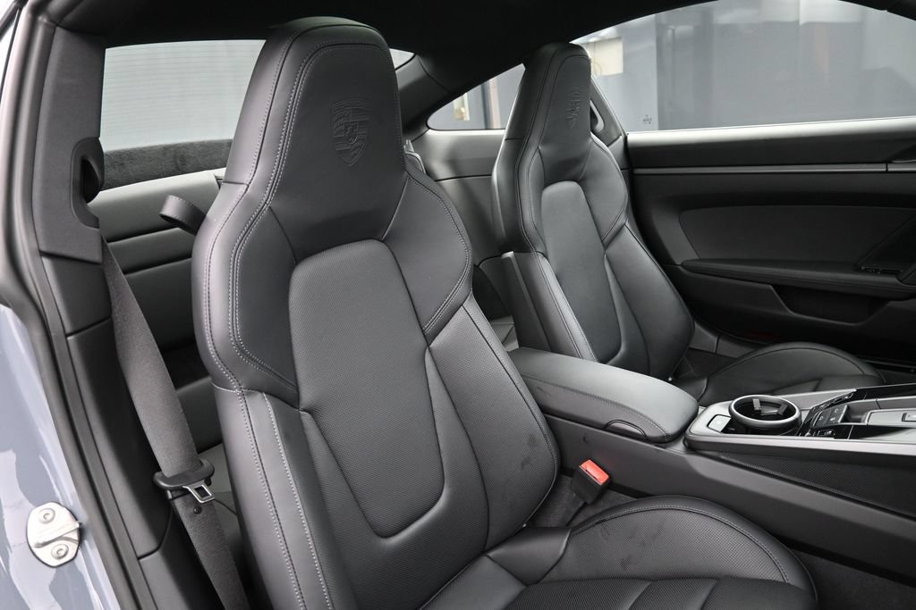 Certified 2024 Porsche 911 Carrera RWD image 30