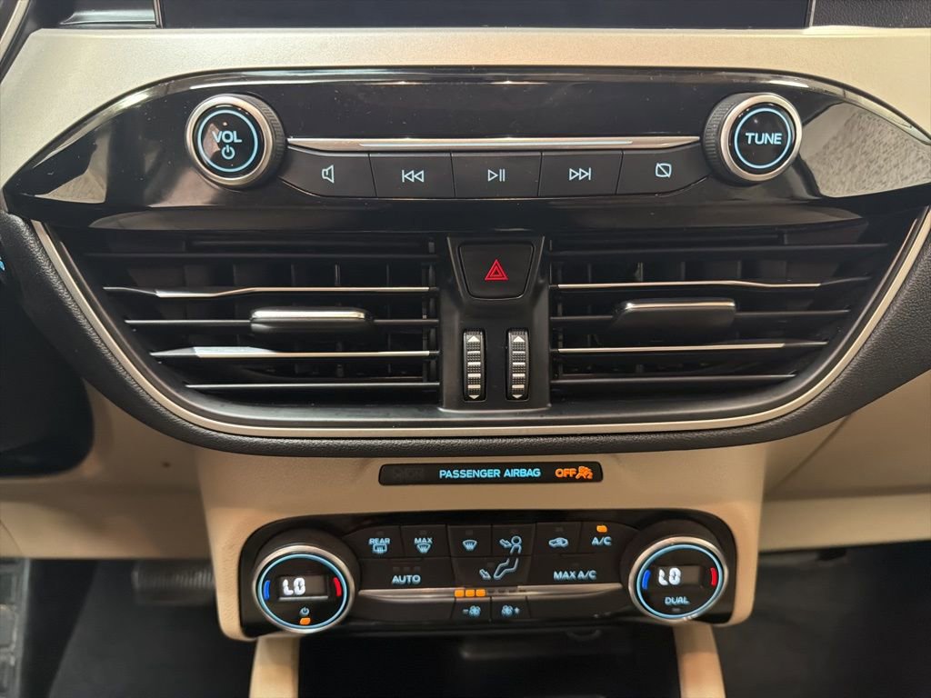 Used 2021 Ford Escape SE image 20