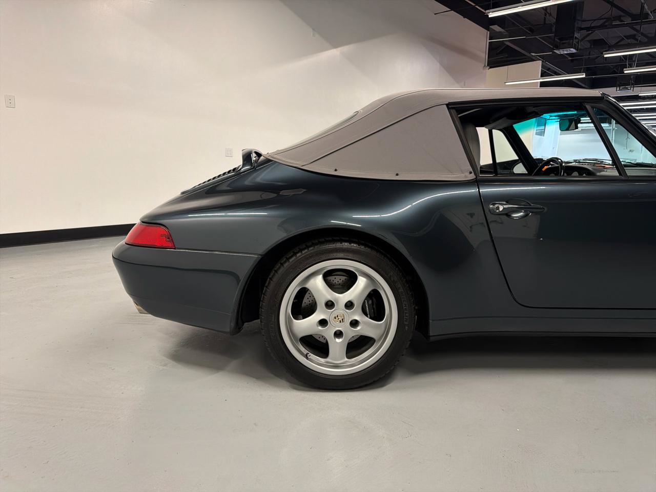 Used 1995 Porsche 911 Cabriolet image 10